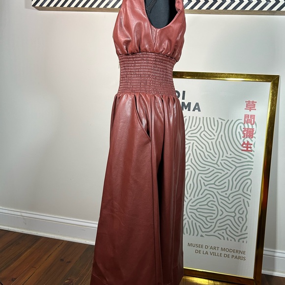Elegant Brown Dress - Picture 3 of 5